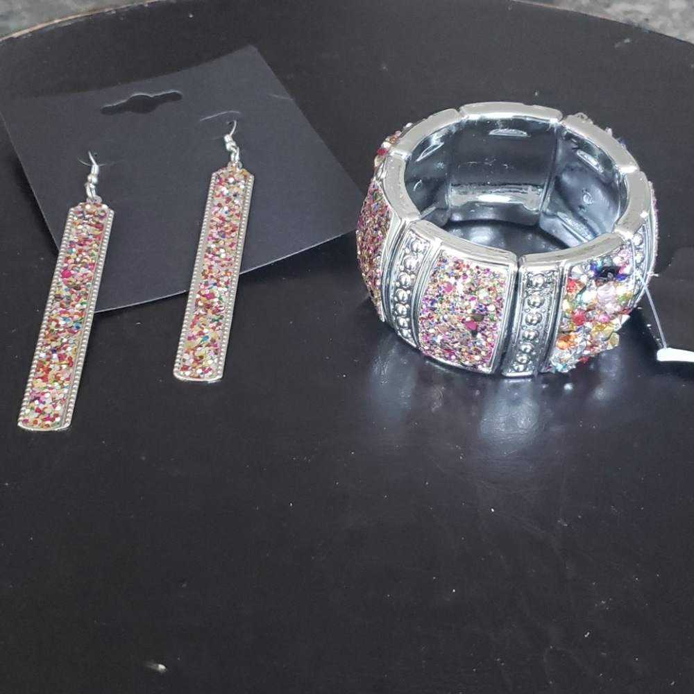 Elasticated fashion bracelets